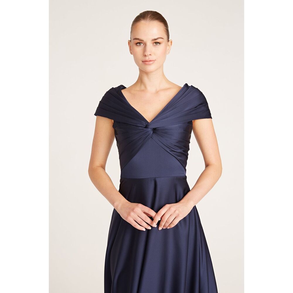 THEIA Francesca Twist A Line Gown Size US14 $795 - Picture 3 of 11